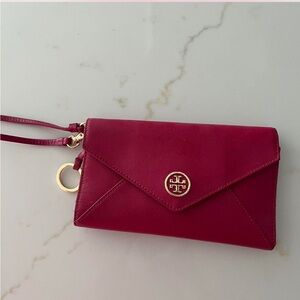 Pink tory burch trifold wallet
